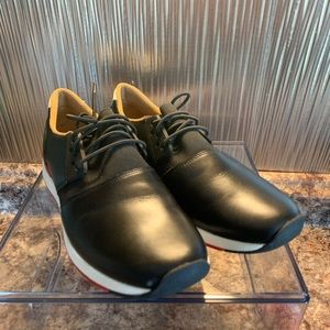 Womens Vionic Carmen Sneaker - black/white/red